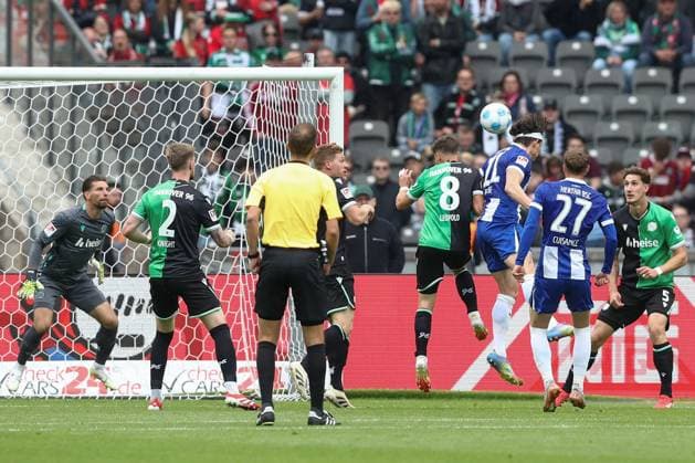 18.05.2025, xtgx, Fussball 2. Bundesliga, Hertha BSC Berlin - Hannover 96 emspor, v.l. Fabian Reese (Hertha, 11) schiesst Tor, schießt, Torschuetze, erzielt Tor, Treffer, scores the goal 1:1 (DFL DFB REGULATIONS PROHIBIT ANY USE OF PHOTOGRAPHS as IMAGE SEQUENCES and or QUASI-VIDEO) Berlin
