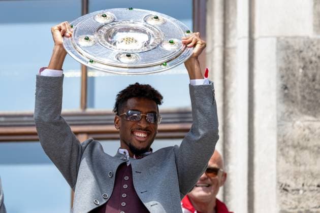 , Meisterfeier, Rathausbalkon, FC Bayern Muenchen und FC Bayern Frauen, Fussball, 18.05.2025 DFB regulations prohibit any use of photographs as image sequences and or quasi-video Muenchen Bayern Deutschland