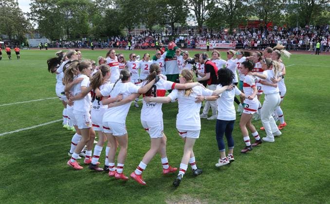 Stuttgart , Fußball Regionalliga Süd , VfB Stuttgart Frauen vs. TSV Schwaben Augsburg , Jubel VfB