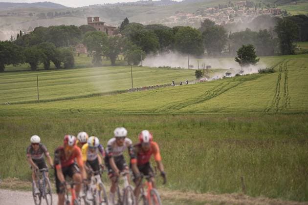 Cycles in the lead breakaway during the stage 9 of the Giro d™Italia from Gubbio to Siena, Italy - Sunday, May 18, 2025. - cycling.  Copyright: xMarcoxAlpozzi LaPressex