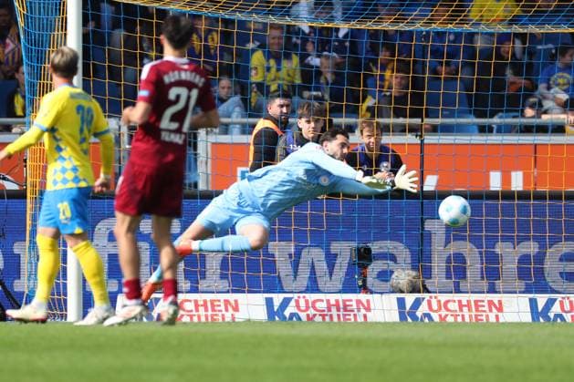 Braunschweig vs. Nürnberg, 2. BL Braunschweig, 18.05.2025, FUßBALL - Eintracht Braunschweig vs. 1. FC Nürnberg, 2. BL, Saison 2024 25. Torwart Marko Johansson (Eintracht Braunschweig) Braunschweig