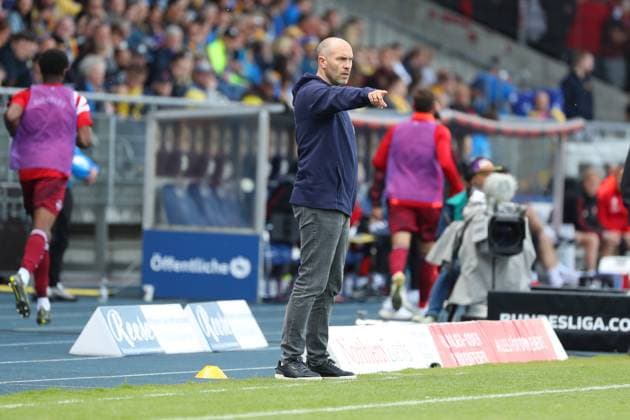 Braunschweig vs. Nürnberg, 2. BL Braunschweig, 18.05.2025, FUßBALL - Eintracht Braunschweig vs. 1. FC Nürnberg, 2. BL, Saison 2024 25. Cheftrainer Daniel Scherning (Eintracht Braunschweig) Braunschweig