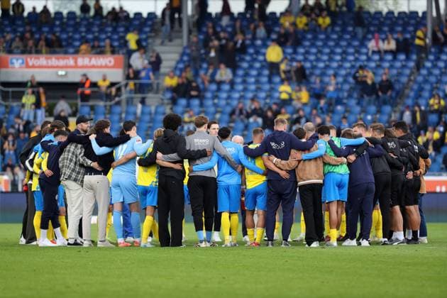 Braunschweig vs. Nürnberg, 2. BL Braunschweig, 18.05.2025, FUßBALL - Eintracht Braunschweig vs. 1. FC Nürnberg, 2. BL, Saison 2024 25. Nach dem Spiel im Kreis Braunschweig