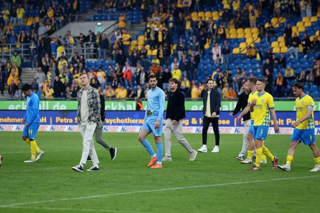 Braunschweig vs. Nürnberg, 2. BL Braunschweig, 18.05.2025, FUßBALL - Eintracht Braunschweig vs. 1. FC Nürnberg, 2. BL, Saison 2024 25. Spielende, Braunschweig