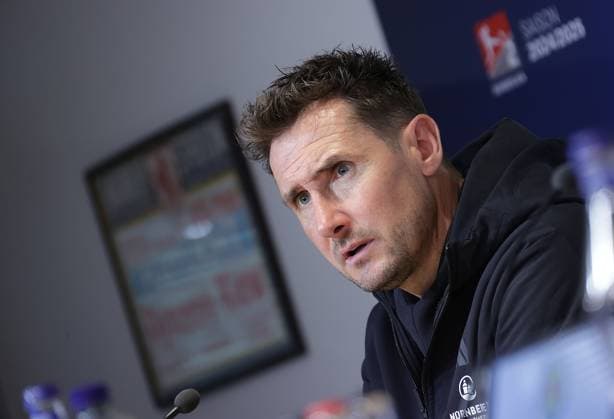 Cheftrainer Miroslav Klose (1. FC Nuernberg) in der PK Fussball, Herren, Saison 2024 2025 2.BL, Eintracht Stadion, Eintracht Braunschweig gegen 1.FC Nuernberg, 1-4 Braunschweig muss in die Relegation DFL REGULATIONS PROHIBIT ANY USE OF PHOTOGRAPHS AS IMAGE SEQUENCES AND OR QUASI-VIDEO.