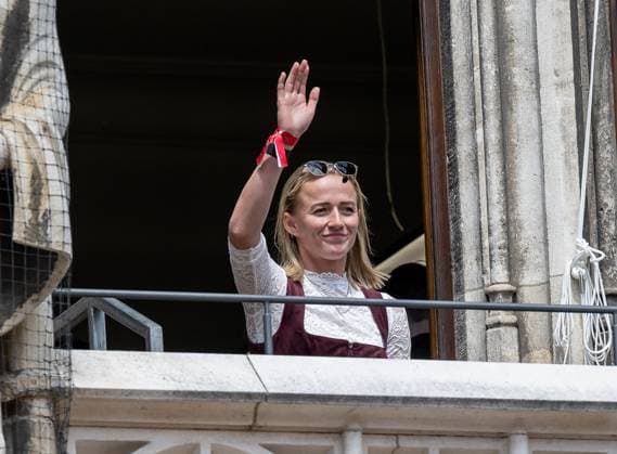 Lea Schueller (FC Bayern Muenchen Frauen, 11) Empfang und Meisterehrung FC Bayern Muenchen Maenner und Frauen, Fussball, Bundesliga, Saison 2024 2025, 18.05.2025. Empfang und Meisterehrung FC Bayern Muenchen Maenner und Frauen, Fussball, Bundesliga, Saison 2024 2025, 18.05.2025. Muenchen Copyright: xEibner-Pressefoto HeikexFeinerx EP_HFR