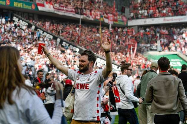 Platzsturm der Fans 18.05.2025 Fussball 1. FC Koeln vs 1. FC Kaiserslautern, Rheinenergiestadion, Koeln, DFB DFL REGULATIONS PROHIBIT ANY USE OF PHOTOGRAPHS AS IMAGE SEQUENCES AND OR QUASI-VIDEO