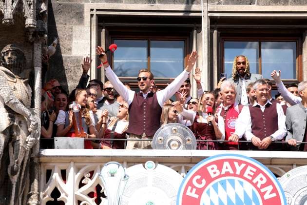 Maisterfeier FC Bayern München München, 18.05.2025 FC Bayern München Titelfeier auf dem Marienplatz am Rathaus . Harry Kane Bayern Germany Copyright: xMatthiasxGränzdörferx