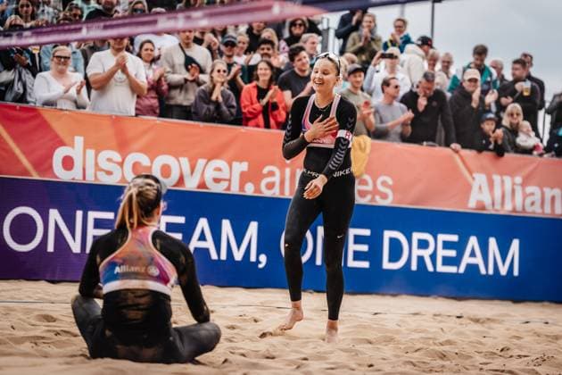Beachvolleyball Frauen Allianz German Beach Tour 2025 Tourstop Düsseldorf 18.05.2025 v.l. Chenoa Christ und Anna-Chiara Reformat Düsseldorf Robert-Lehr-Ufer Nordrhein-Westfalen Deutschland