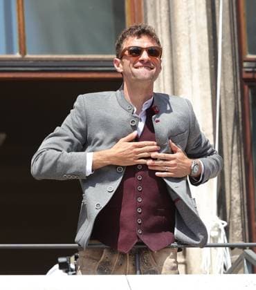 18.05.2025, Meisterfeier Am Marienplatz Muenchen ,FC Bayern Muenchen Deutscher Fussballmeister 2025, Fussball, im Bild: Thomas Mueller (FC Bayern Muenchen) Abschied