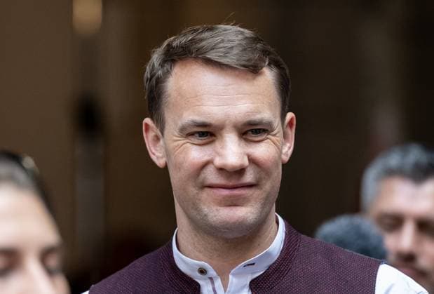 Manuel Neuer (Torwart, FC Bayern Muenchen, 1) Empfang und Meisterehrung FC Bayern Muenchen Maenner und Frauen, Fussball, Bundesliga, Saison 2024 2025, 18.05.2025. Empfang und Meisterehrung FC Bayern Muenchen Maenner und Frauen, Fussball, Bundesliga, Saison 2024 2025, 18.05.2025. Muenchen Copyright: xEibner-Pressefoto HeikexFeinerx EP_HFR