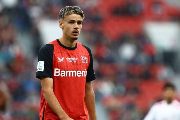 10 Kerim-Sam Alajbegovic (Bayer 04 Leverkusen U19) Fußball I Junioren I U19 DFB-Nachwuchsliga I Saison 2024-2025 I Deutsche Meisterschaft U19, Finale I Bayer 04 Leverkusen U19 - 1. FC Köln U19 I 18.05.2025 I BayArena *** 10 Kerim Sam Alajbegovic Bayer 04 Leverkusen U19 Football I Juniors I U19 DFB Youth League I Season 2024 2025 I German Championship U19, Final I Bayer 04 Leverkusen U19 1 FC Cologne U19 I 18 05 2025 I BayArena