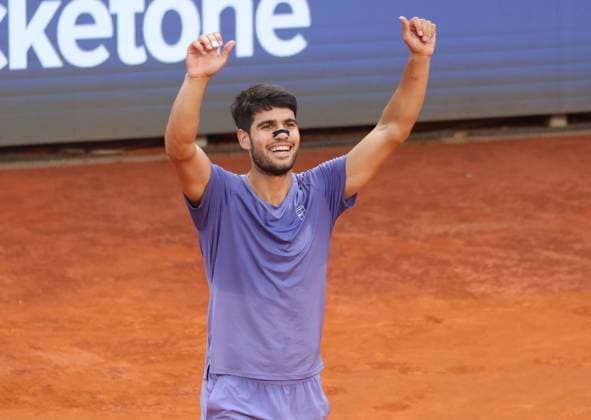 Rome, Italy: Tennis - Italian Internationals 2025, Jannik Sinner and Carlos Alcaraz. Tennis - Italian Open 2025 - Sinner Vs Alcaraz  - ZUMAp169 0819543302st Copyright: xFelicexCalabrox