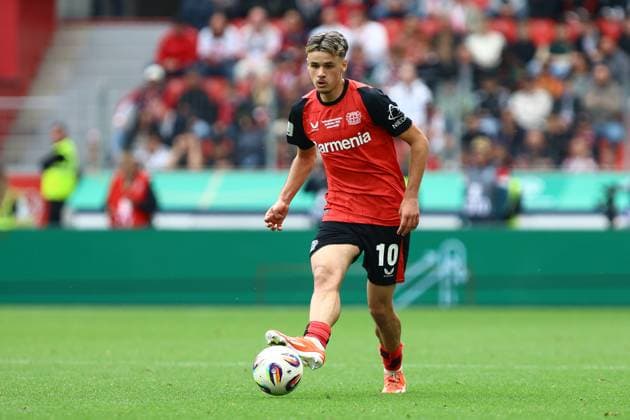 10 Kerim-Sam Alajbegovic (Bayer 04 Leverkusen U19) Fußball I Junioren I U19 DFB-Nachwuchsliga I Saison 2024-2025 I Deutsche Meisterschaft U19, Finale I Bayer 04 Leverkusen U19 - 1. FC Köln U19 I 18.05.2025 I BayArena *** 10 Kerim Sam Alajbegovic Bayer 04 Leverkusen U19 Football I Juniors I U19 DFB Youth League I Season 2024 2025 I German Championship U19, Final I Bayer 04 Leverkusen U19 1 FC Cologne U19 I 18 05 2025 I BayArena