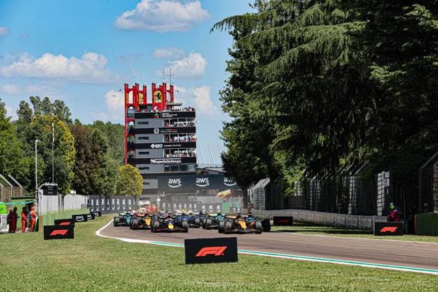 MOTORI - Formula 1 - AWS Gran Premio del Made in Italy e dell Emilia Romagna 2025 - Race Start of the Race during Formula 1 AWS Gran Premio del Made in Italy e dell Emilia Romagna 2025 - Autodromo Enzo e Dino Ferrari, Imola (BO) Italy from 15th to 18th May 2025, Imola Italy  Copyright: xIPAxSport ABACAx
