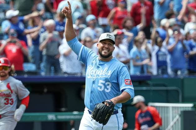 May 18, 2025: Kansas City Royals relief pitcher Carlos Estevez (53) reacts after the Royals 2-1 win over the St. Louis Cardinals at Kauffman Stadium in Kansas City, MO. CSM Kansas City United States of America - ZUMAc04_ 20250518_zma_c04_012 Copyright: xDavidxSmithx