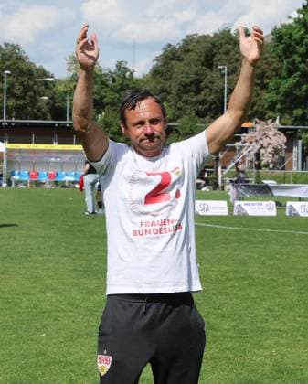 Stuttgart , Fußball Regionalliga Süd , VfB Stuttgart Frauen vs. TSV Schwaben Augsburg , Trainer Heiko Gerber ( VfB )