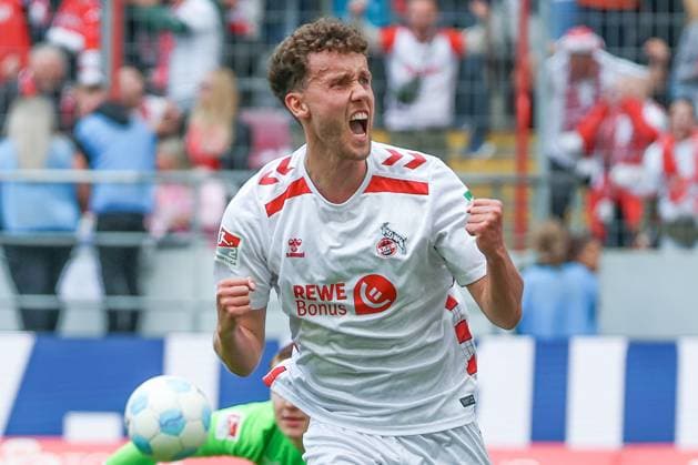 2. Bundesliga - 24 25 - 1. FC Köln - 1. FC Kaiserslautern am 18.05.2025 im RheinEnergieSTADION in Köln Jubel, Torjubel, Torschuetze, Torschütze Luca Waldschmidt (Koeln 9) jubelt nach seinem Tor zum 2 zu 0