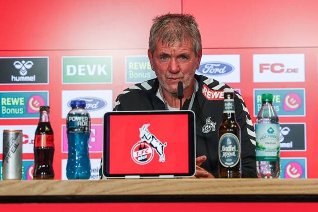 2. Bundesliga - 24 25 - 1. FC Köln - 1. FC Kaiserslautern am 18.05.2025 im RheinEnergieSTADION in Köln Trainer Head Coach Friedhelm Funkel (Koeln) bei der Pressekonferenz