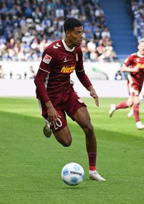 18.05.2025, xsltx, Fussball 2.Bundesliga, SV Darmstadt 98 - Jahn Regensburg v.l. Noah Ganaus (SSV Jahn Regensburg) (DFL DFB REGULATIONS PROHIBIT ANY USE OF PHOTOGRAPHS as IMAGE SEQUENCES and or QUASI-VIDEO)