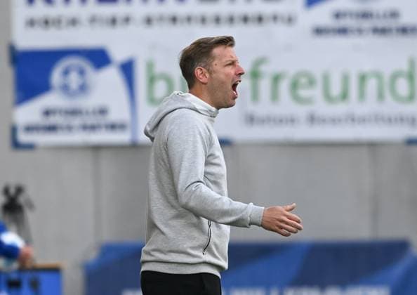 18.05.2025, xsltx, Fussball 2.Bundesliga, SV Darmstadt 98 - Jahn Regensburg v.l. Florian Kohfeldt (Cheftrainer SV Darmstadt 98) (DFL DFB REGULATIONS PROHIBIT ANY USE OF PHOTOGRAPHS as IMAGE SEQUENCES and or QUASI-VIDEO)