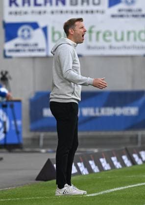 18.05.2025, xsltx, Fussball 2.Bundesliga, SV Darmstadt 98 - Jahn Regensburg v.l. Florian Kohfeldt (Cheftrainer SV Darmstadt 98) (DFL DFB REGULATIONS PROHIBIT ANY USE OF PHOTOGRAPHS as IMAGE SEQUENCES and or QUASI-VIDEO)