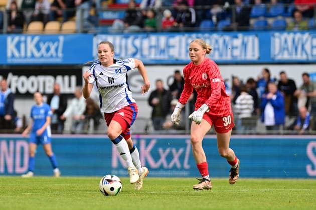 Fußball I Frauen I Saison 2024-2025 I 2. Bundesliga I 26. Spieltag I SV Meppen - Hamburger SV I 18.05.2025 Christin Meyer (16, Hamburger SV) Carla Mia Steenken (30, SV Meppen 1912 e.V.) Meppen Hänsch-Arena Niedersachsen Deutschland Copyright: xLobeca FelixxSchlikisx