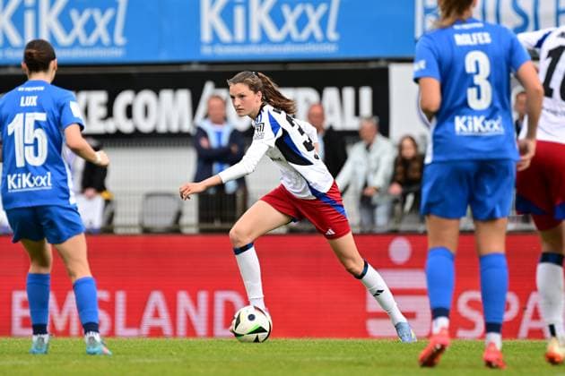 Fußball I Frauen I Saison 2024-2025 I 2. Bundesliga I 26. Spieltag I SV Meppen - Hamburger SV I 18.05.2025 Nahaufnahme, Einzelfoto, Freisteller, Portrait, Porträt, Einzelbild, Einzelfoto, Körper: Lotta Wrede (32, Hamburger SV) Meppen Hänsch-Arena Niedersachsen Deutschland Copyright: xLobeca FelixxSchlikisx
