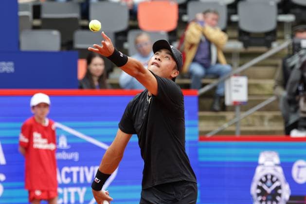 GER, Hamburg, xFSx, ATP500 Herren-Tennistunier Bitpanda Hamburg Open 2025, Sechzehntelfinale 19.05.2025 Brandon Nakashima (USA) macht einen Aufschlag Copyright: HMBxMedia FernandoxSoares