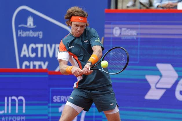 GER, Hamburg, xFSx, ATP500 Herren-Tennistunier Bitpanda Hamburg Open 2025, Sechzehntelfinale 19.05.2025 Andrey Rublev (RUS) spielt eine Rueckhand Copyright: HMBxMedia FernandoxSoares