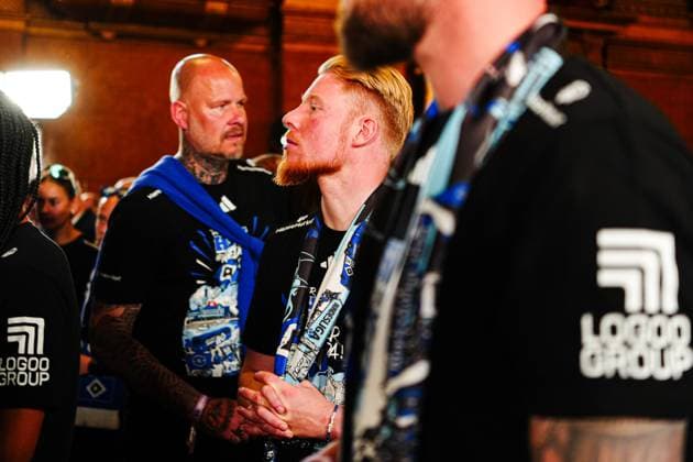 Marwin Bolz (Hamburger SV Frauen, Trainer) GER, Aufstiegsfeier Hamburger SV, Fussball, Saison 2024 2025, 19.05.2025 GER, Aufstiegsfeier Hamburger SV, Fussball, Saison 2024 2025, 19.05.2025 Hamburg Copyright: xEibner-Pressefoto MarcelxvonxFehrnx EP_MFN