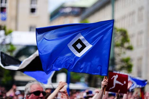 Fahne Hamburger SV, Themenfoto, Themenbild, Symbolfoto, Symbolbild, Stockfoto GER, Aufstiegsfeier Hamburger SV, Fussball, Saison 2024 2025, 19.05.2025 GER, Aufstiegsfeier Hamburger SV, Fussball, Saison 2024 2025, 19.05.2025 Hamburg