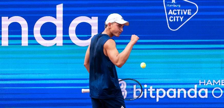 19.05.2025, ATP, Tennis Herren 500, Tennis, Herren, Hamburg Open, Hamburg, 1. Runde, Jan-Lennard Struff (Deutschland) - Justin Engel (Deutschland) Justin Engel (Deutschland) jubelt. Hamburg Tennis-Stadion Am Rothenbaum Hamburg Deutschland