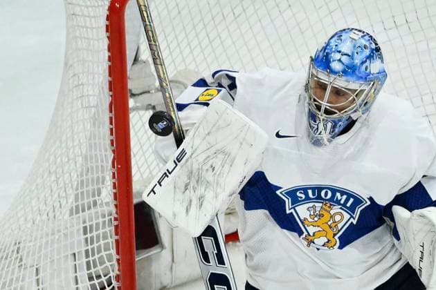 STOCKHOLM, SWEDEN 20250519 Finland s goalkeeper Juuse Saros during the IIHF Ice hockey, Eishockey World Championship, WM, Weltmeisterschaft group A match between Canada and Finland at Avicii Arena in Stockholm, Sweden, on May 19, 2025. STOCKHOLM SWEDEN x10080x