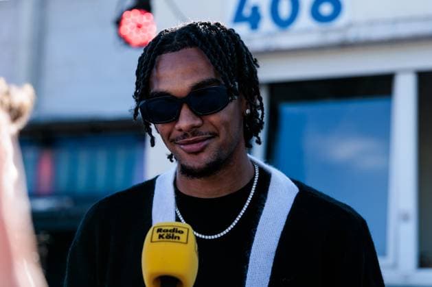 2. Fußball Bundesliga, 1. FC Köln Saisonausklangsfeier, 19.05.2025 Damion Downs (1. FC Köln, 42) im Interview 2. Fußball Bundesliga, 1. FC Köln Saisonausklangsfeier, Köln, Schrotty am 19.05.2025 Copyright: xBEAUTIFULxSPORTS Wunderlx