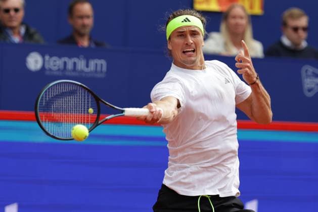 GER, Hamburg, xFSx, ATP, Tennis Herren 500 , Herren-Tennistunier Bitpanda Hamburg Open 2025, Sechzehntelfinale 19.05.2025 Alexander Zverev (GER) spielt einen Vorhand Copyright: HMBxMedia FernandoxSoares