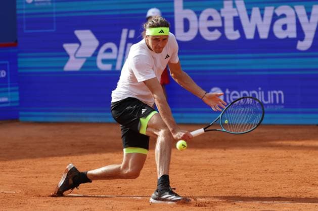 GER, Hamburg, xFSx, ATP, Tennis Herren 500 , Herren-Tennistunier Bitpanda Hamburg Open 2025, Sechzehntelfinale 19.05.2025 Alexander Zverev (GER) spielt eine Rueckhand Copyright: HMBxMedia FernandoxSoares