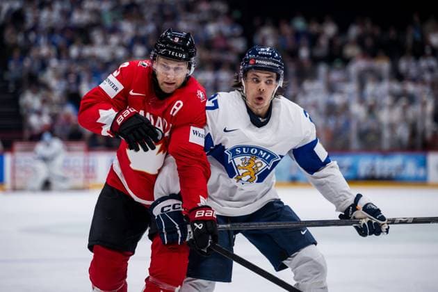 250519 Nathan MacKinnon of Canada during the 2025 IIHF Ice hockey, Eishockey World Championship, WM, Weltmeisterschaft group stage game between Canada and Finland on May 19, 2025 in Stockholm. Photo: Simon Hastegard BILDBYRAN kod SH SH0623 ishockey ice hockey ishockey-vm 2025 vm 2025 iihf world championship kanada canada finland 10 bbeng Copyright: SIMONxHASTEGARD BB250519SH025
