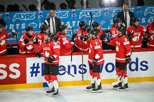 STOCKHOLM, SWEDEN 20250519 Canada s Ryan O Reilly ( 90) celebrates scoring the opening goal with teammates during the IIHF Ice hockey, Eishockey World Championship, WM, Weltmeisterschaft group A match between Canada and Finland at Avicii Arena in Stockholm, Sweden, on May 19, 2025. STOCKHOLM SWEDEN x10080x