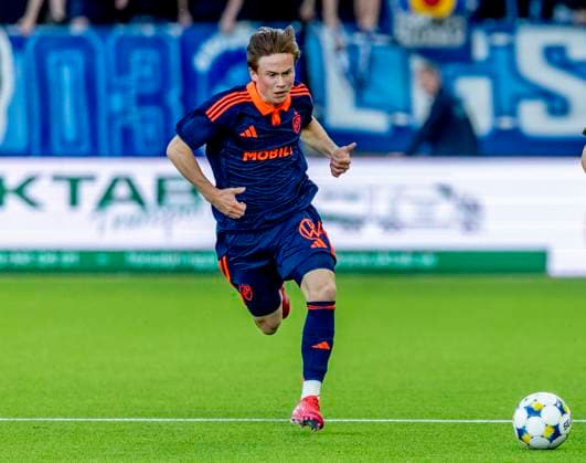 BORAS, SVERIGE 20250519 Djurgardens Alexander Andersson under mandagens fotbollsmatch i allsvenskan mellan IF Elfsborg och Djurgardens IF pa Boras Arena BORAS SVERIGE x9200x Copyright: xAdamxIhse TTx ALLSVENSKAN ELFSBORG-DJURGARDEN