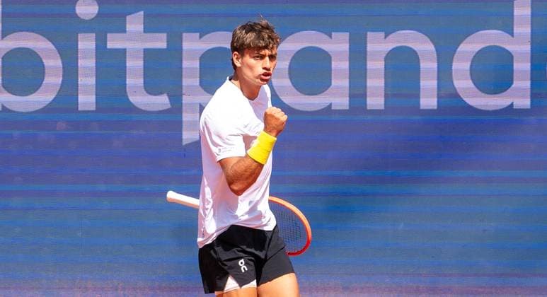 20.05.2025, ATP, Tennis Herren 500, Tennis, Herren, Hamburg Open, Hamburg, 1. Runde, Vitaly Sachko (Ukraine) - Flavio Cobolli (Italien) Flavio Cobolli (Italien) jubelt. Hamburg Tennis-Stadion Am Rothenbaum Hamburg Deutschland