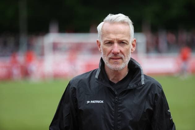 180525 Greifswald Mecklenburg Vorpommern Fußball Hallescher FC Halle HFC Regionalliga Nordost 4. Liga Männer Saison 2024 2025 34. letzter Spieltag Greifswalder FC - Hallescher FC 0:4 Mark Zimmermann Trainer (Hallescher FC)