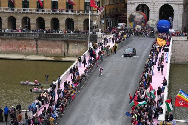 during the stage 10 of the Giro d™Italia from Lucca to Pisa Tudor ITT (Individual Time Trial), Italy - Tuesday, May 20, 2025. - cycling.  Copyright: xGianxMattiaxD Alberto LaPressex