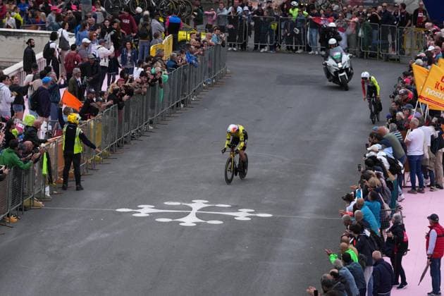 during the stage 10 of the Giro d™Italia from Lucca to Pisa Tudor ITT (Individual Time Trial), Italy - Tuesday, May 20, 2025. - cycling.  Copyright: xGianxMattiaxD Alberto LaPressex