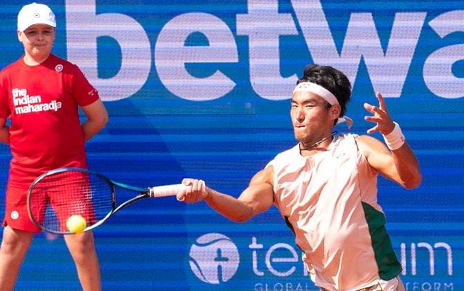 20.05.2025, ATP, Tennis Herren 500, Tennis, Herren, Hamburg Open, Hamburg, 1. Runde, Yunchaokete Bu (China) - Frances Tiafoe (USA) Yunchaokete Bu (China) Hamburg Tennis-Stadion Am Rothenbaum Hamburg Deutschland