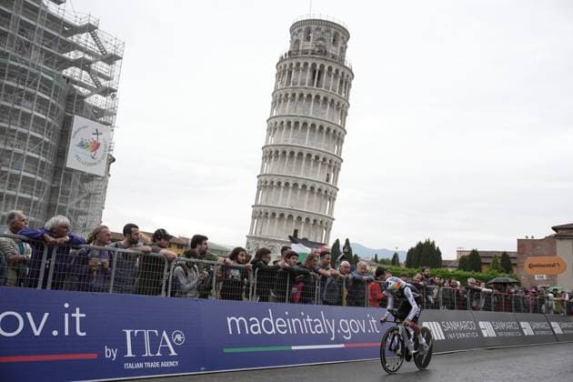 Pidcock Thomas of Q36.5 Pro Cycling Team during the stage 10 of the Giro d™Italia from Lucca to Pisa Tudor ITT (Individual Time Trial), Italy - Tuesday, May 20, 2025. - cycling.  Copyright: xMarcoxAlpozzi LaPressex