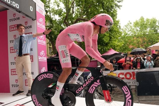 Del Toro Romero Isaac of Uae Team Emirates Xrg during the stage 10 of the Giro d™Italia from Lucca to Pisa Tudor ITT (Individual Time Trial), Italy - Tuesday, May 20, 2025. - cycling.  Copyright: xMassimoxPaolone LaPressex