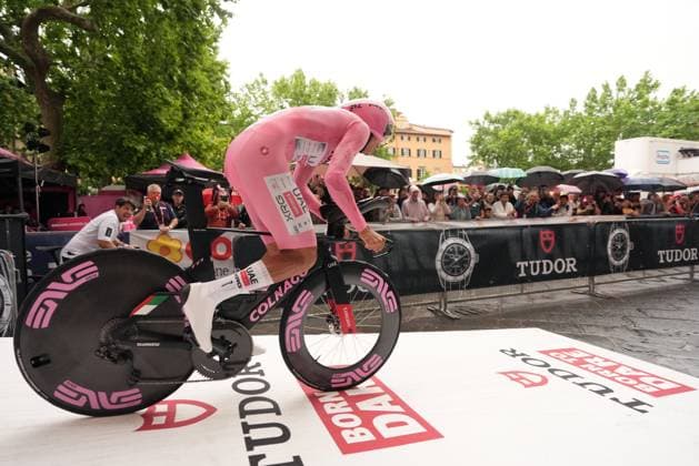 Del Toro Romero Isaac of Uae Team Emirates Xrg during the stage 10 of the Giro d™Italia from Lucca to Pisa Tudor ITT (Individual Time Trial), Italy - Tuesday, May 20, 2025. - cycling.  Copyright: xMassimoxPaolone LaPressex