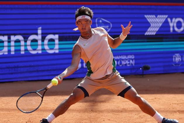 GER, Hamburg, xFSx , ATP, Tennis Herren 500 , Herren Tennistunier Bitpanda Hamburg Open 2025, Sechzehntelfinale 20.05.2025 Yunchaokete Bu (CHN) spielt einen Vorhand Copyright: HMBxMedia FernandoxSoares