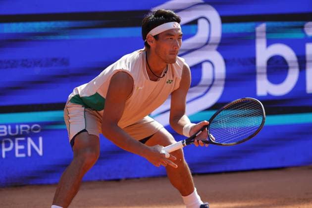 GER, Hamburg, xFSx , ATP, Tennis Herren 500 , Herren Tennistunier Bitpanda Hamburg Open 2025, Sechzehntelfinale 20.05.2025 Yunchaokete Bu (CHN) wartet auf den Aufschlag Copyright: HMBxMedia FernandoxSoares